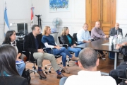 Reunión por seguridad en las escuelas